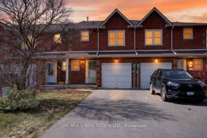 3-bedroom att/row/townhouse for sale in Hamilton — 86 Rita Avenue