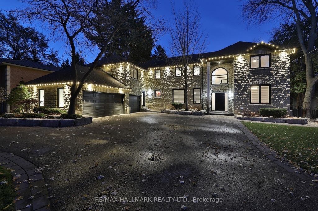 4-bedroom detached home for sale in Toronto — 88 Colonel Danforth Trail (Photo 1)