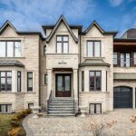 5-bedroom detached home for sale in York — 8 Beaufort Hills Road (Photo 4)