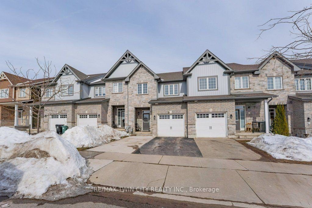 3-bedroom att/row/townhouse for sale in Waterloo — 8 Renfrew Street (Photo 1)