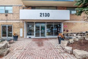 3-bedroom condo apartment for sale in Toronto — 906 - 2130 Weston Road