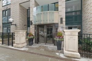 1-bedroom condo apartment for rent in Toronto — 907 - 35 Hayden Street