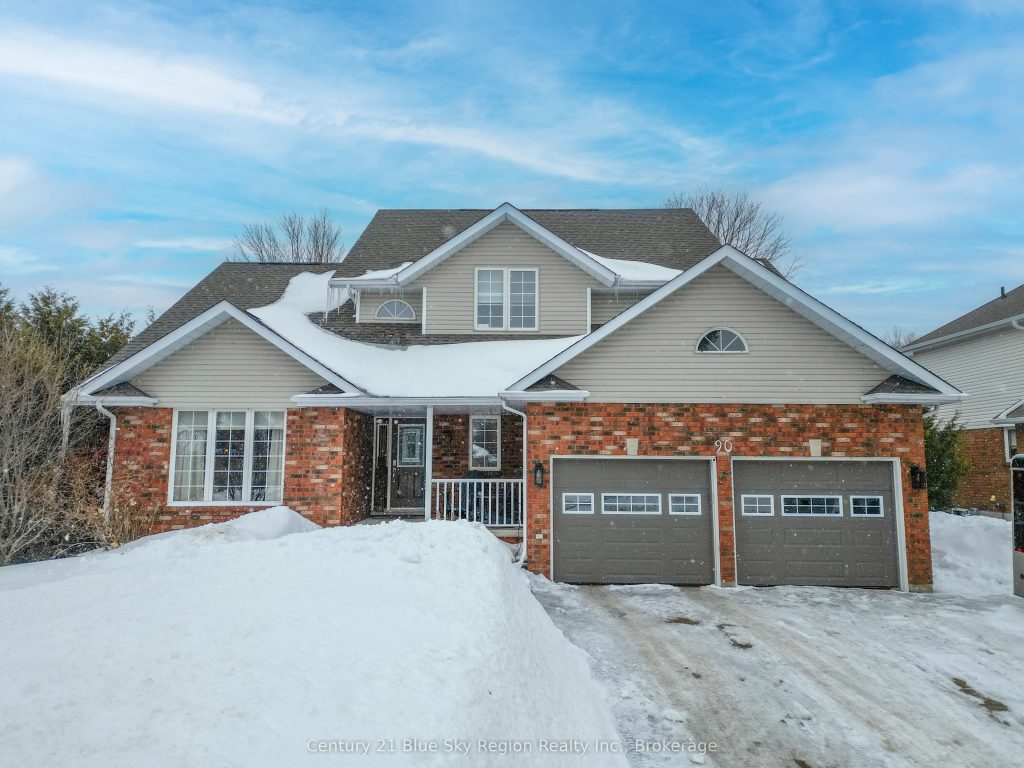 3-bedroom detached home for sale in Nipissing — 90 Janey Avenue (Photo 1)