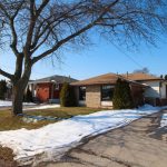 3-bedroom detached home for sale in Hamilton — 918 Upper Ottawa Street (Photo 1)