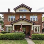 5-bedroom detached home for sale in Hamilton — 91 Mountain Park Avenue (Photo 3)