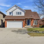 4-bedroom home for sale in Stoney Creek — 92 Blenheim Drive (Photo 4)
