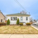 2-bedroom home for sale in Hamilton — 944 Garth Street (Photo 3)
