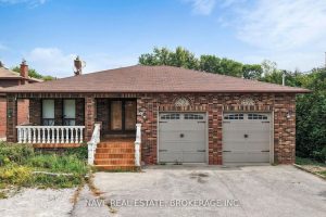7-bedroom detached home for sale in Richmond Hill — 9747 Bathurst Street