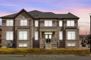 4-bedroom att/row/townhouse for sale in Durham — 988 Grosbeak Trail
