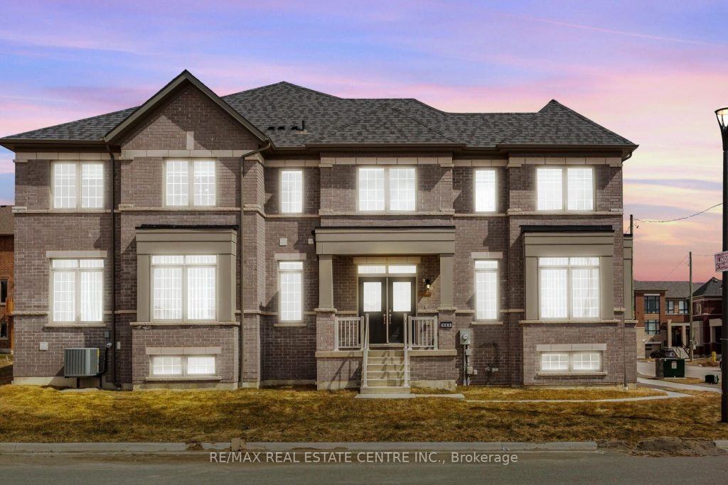4-bedroom att/row/townhouse for sale in Durham — 988 Grosbeak Trail (Photo 1)
