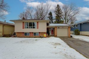 3-bedroom detached home for sale in Waterloo — 98 Shea Crescent