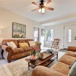 2-bedroom condo townhouse for rent in Hamilton — 99 - 590 North Service Road E (Photo 3)