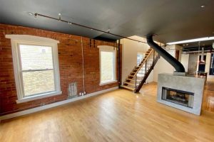 2-bedroom condo apartment for rent in Toronto — 9 - 535 Queen Street E