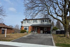 4-bedroom detached home for sale in Peel — 9 Crestview Avenue