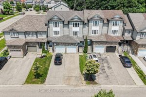3-bedroom att/row/townhouse for sale in Waterloo — 9 Red Clover Crescent