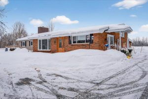 Studio att/row/townhouse for rent in Havelock-belmont-methuen — A - 12 Concession Street