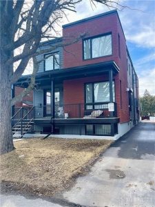3-bedroom semi-detached home for rent in Ottawa — A - 866 Woodroffe Avenue