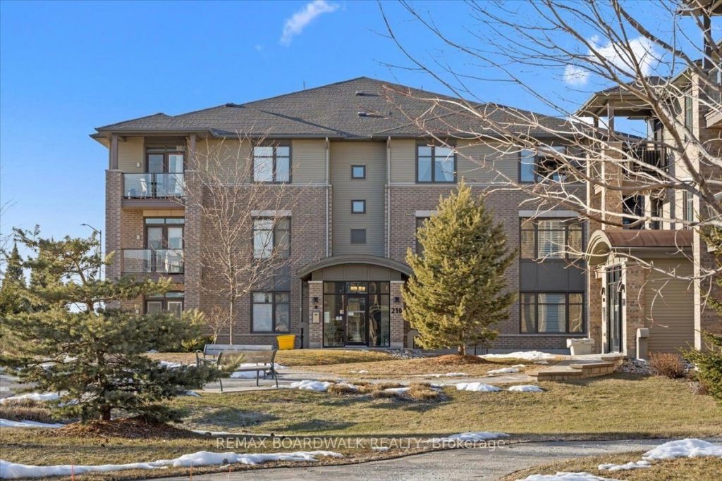 2-bedroom condo apartment for sale in Ottawa — B102 - 210 Janka Private (Photo 1)