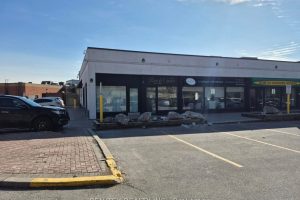 Studio commercial retail home for rent in Vaughan — BU03-1 - 140 Woodbridge Avenue