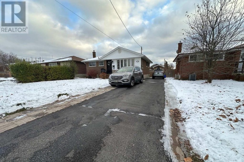 2-bedroom home for rent in Oshawa — Basement - 965 Ronlea Avenue (Photo 1)