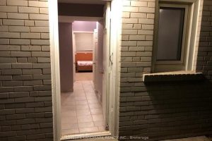 2-bedroom detached home for rent in Toronto — Bsmt - 10 Oscar Court