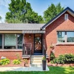2-bedroom detached home for rent in Toronto — Bsmt - 16 Crosland Drive (Photo 5)