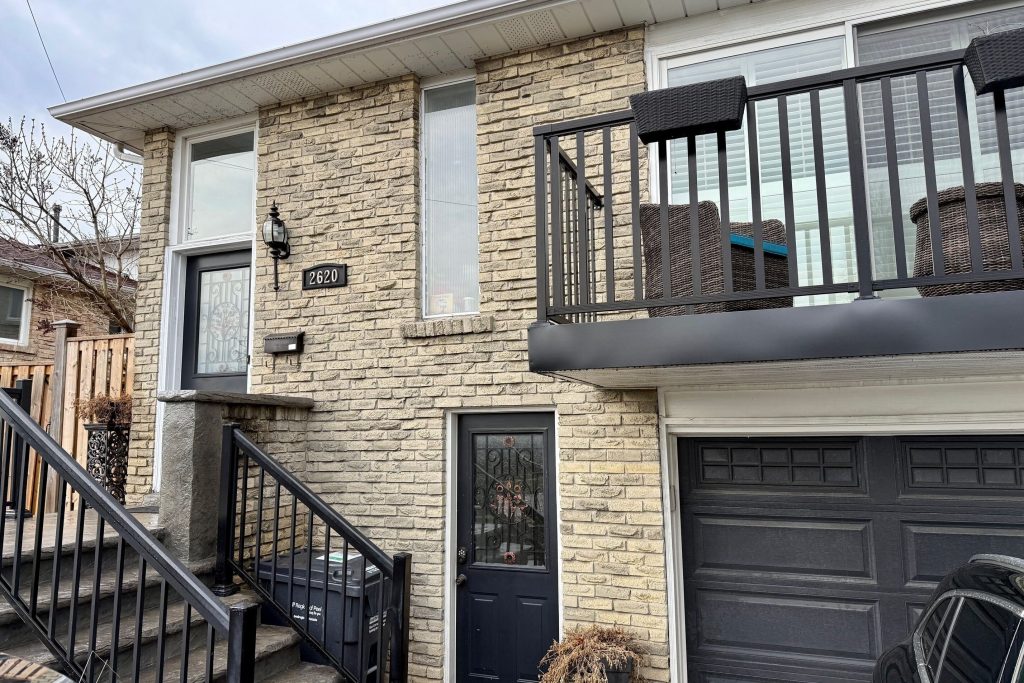 1-bedroom semi-detached home for rent in Mississauga — Bsmt - 2620 Crystalburn Avenue (Photo 1)