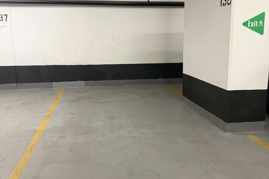 Studio parking space home for rent in Toronto — C138 - 11 Wellesley Street W (Photo 1)