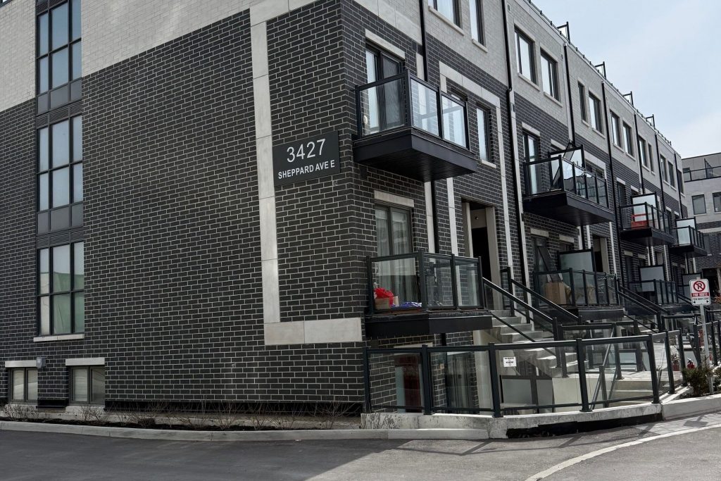 2-bedroom condo townhouse for rent in Toronto — C2-202 - 3427 Sheppard Avenue E (Photo 1)