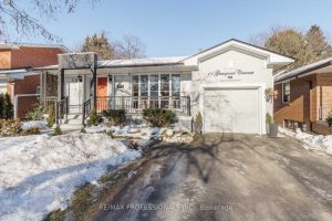 1-bedroom detached home for rent in Toronto — Ground - 11 Grasspoint Crescent