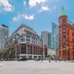 2-bedroom condo apartment for rent in Toronto — LPH 02 - 20 Lombard Street (Photo 3)