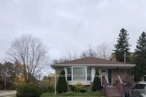 2-bedroom detached home for rent in Newmarket — Lower - 153 Cherrywood Drive
