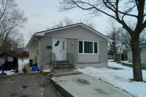 2-bedroom detached home for rent in Hamilton — Lower - 15 Michael Avenue
