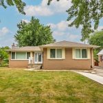 2-bedroom duplex home for rent in Oakville — Lower - 313 Ashbury Road E (Photo 1)