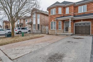 4-bedroom semi-detached home for rent in East Gwillimbury — Main - 168 Wainscot Avenue