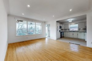 3-bedroom detached home for rent in Hamilton — Main - 359 East 42nd Street