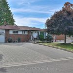 3-bedroom detached home for rent in Oshawa — Main - 461 Brentwood Avenue (Photo 1)