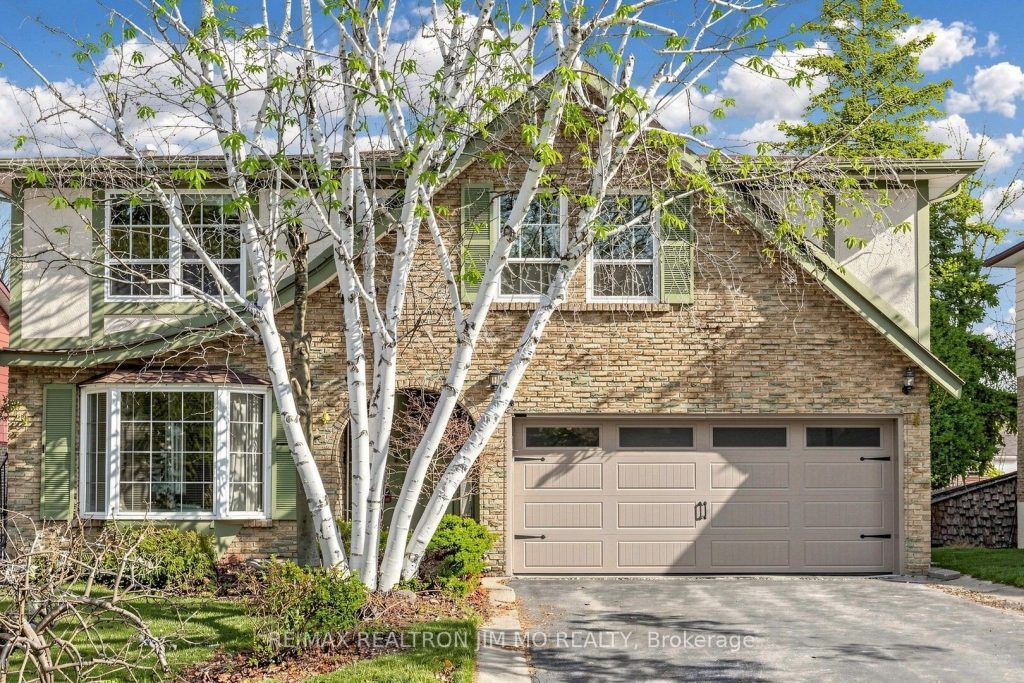 4-bedroom detached home learn about home renting in Markham — Main & Upper - 29 Liebeck Crescent (Photo 1)