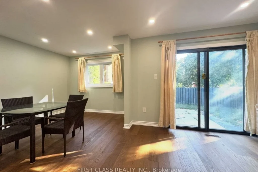 3-bedroom link home for rent in Markham — Master B - 11 Markville Road (Photo 1)