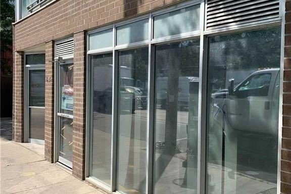Studio store w apt/office home for rent in Toronto — U16 - 1636 Dundas Street W (Photo 1)