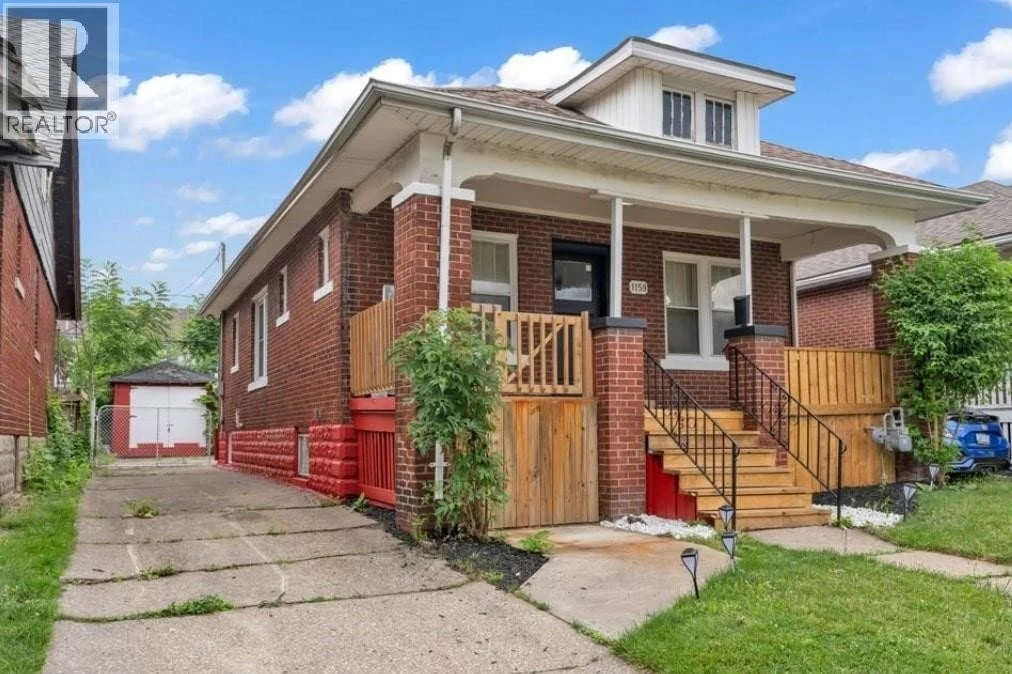 3-bedroom home for rent in Windsor — UPPER - 1159 Highland (Photo 1)