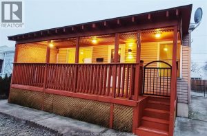 2-bedroom home for rent in Windsor — UPPER - 1361 Campbell