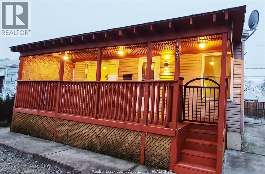 2-bedroom home for rent in Windsor — UPPER - 1361 Campbell (Photo 1)