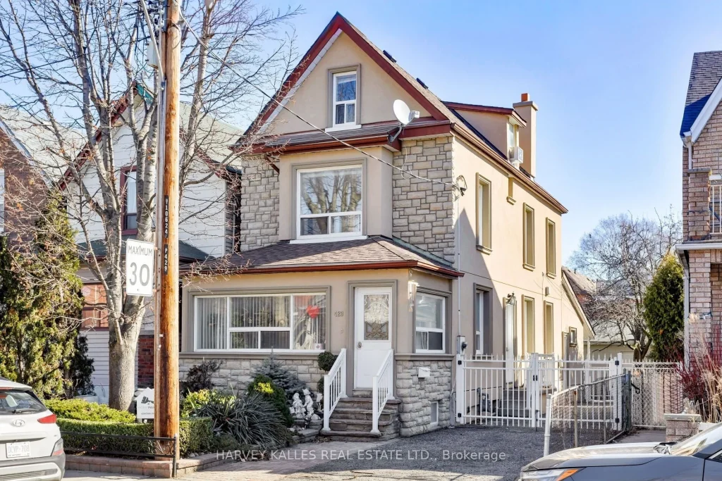 3-bedroom upper level home for rent in Toronto — Upper - 429 Margueretta Street (Photo 1)