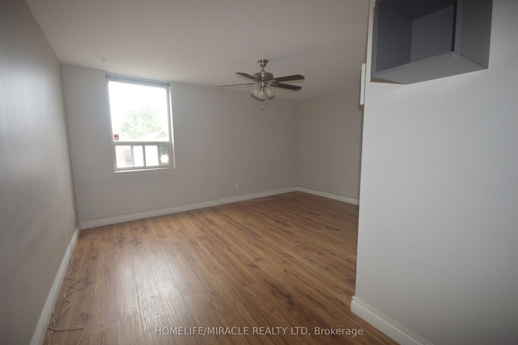 1-bedroom other home for rent in Bradford West Gwillimbury — Upper #1 - 64 Holland Street W (Photo 1)