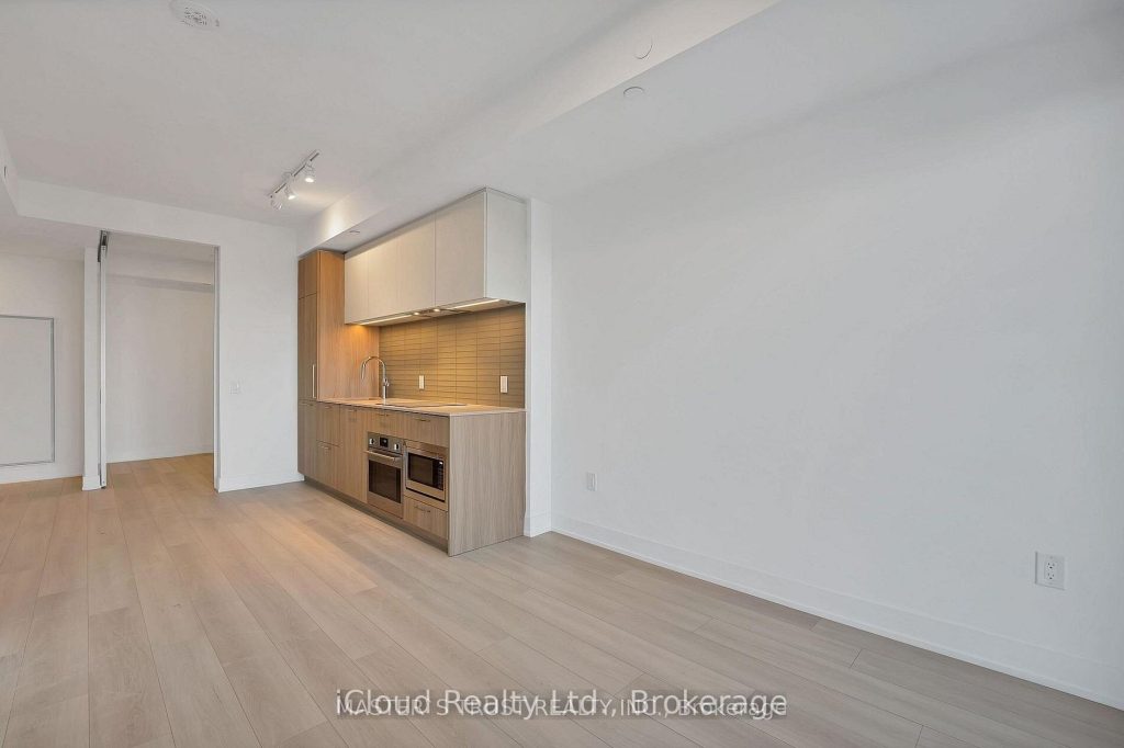 1-bedroom condo apartment for rent in Toronto — 1007 - 36 Olive Avenue N (Photo 1)