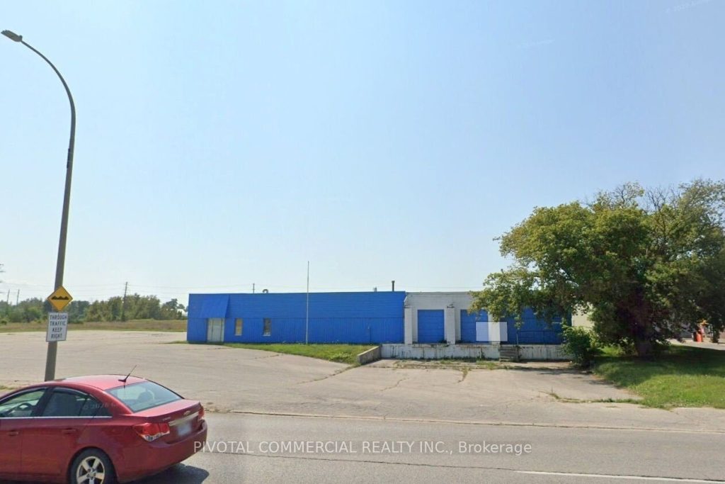 Studio commercial retail home for rent in Goderich — 100 - 436 Huron Street (Photo 1)