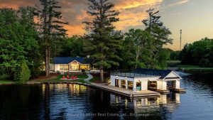 6-bedroom detached home for sale in Muskoka — 1016 Keeler Road