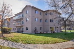 1-bedroom condo apartment for sale in Simcoe — 101 - 125 Bond Street