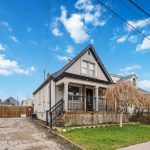 3-bedroom detached home for sale in Hamilton — 103 Edinburgh Avenue (Photo 3)
